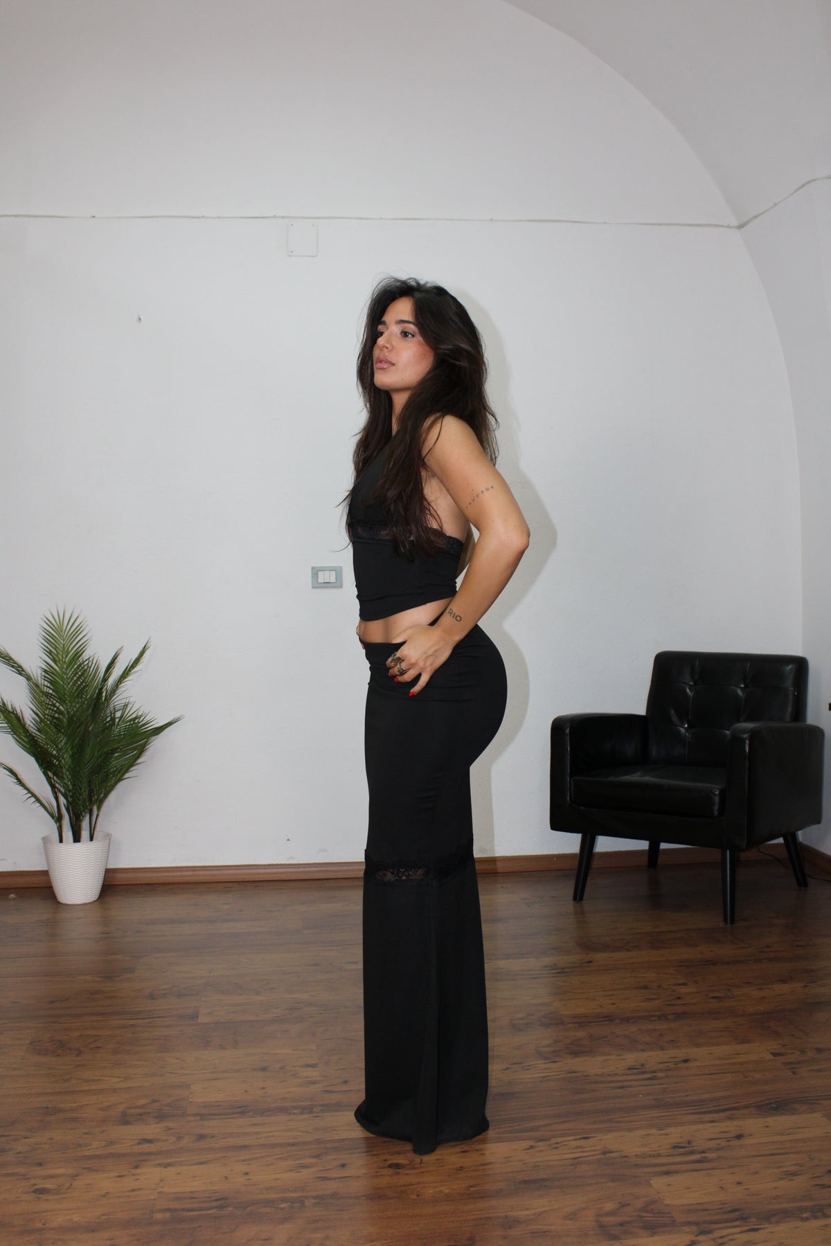 Set Megan black