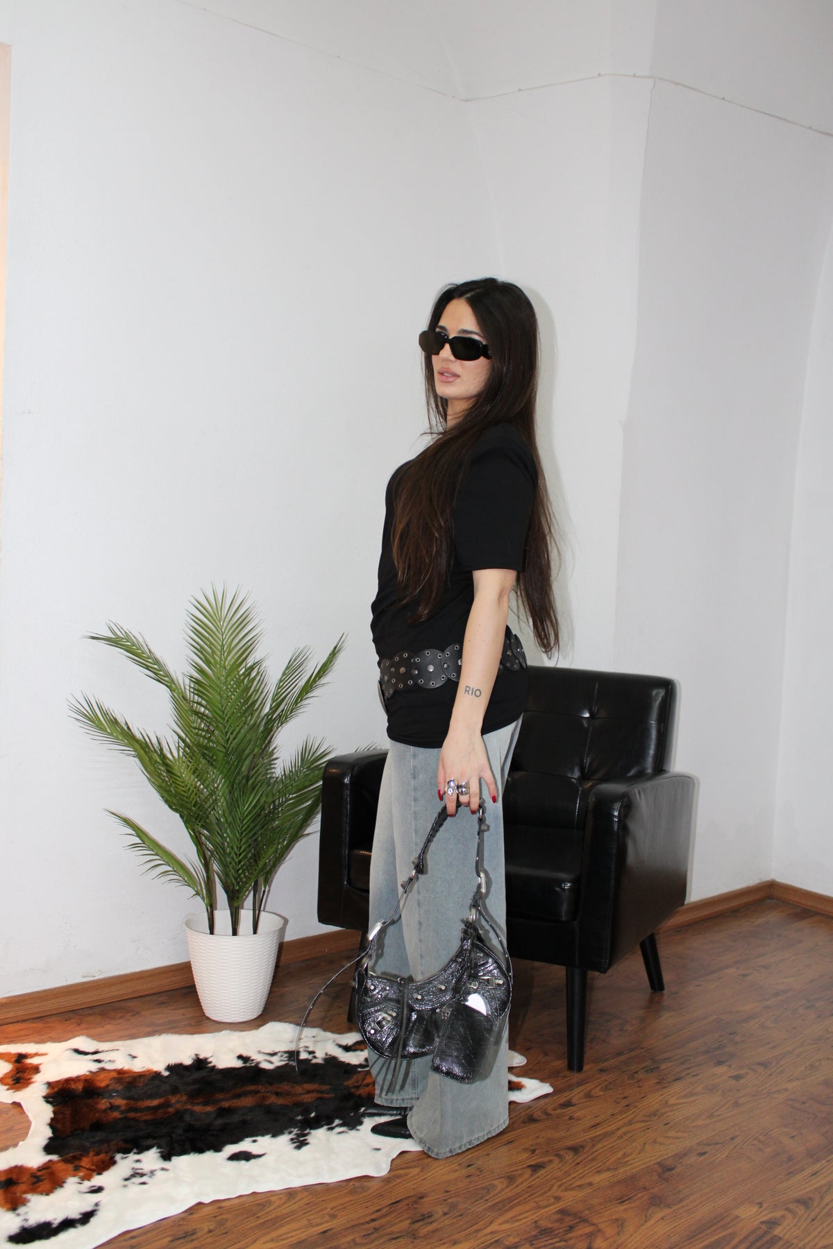 JEANS NAKED